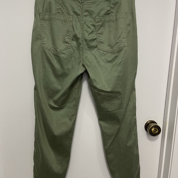 Lou & Grey women’s Lightweight Pants - Picture 7 of 12